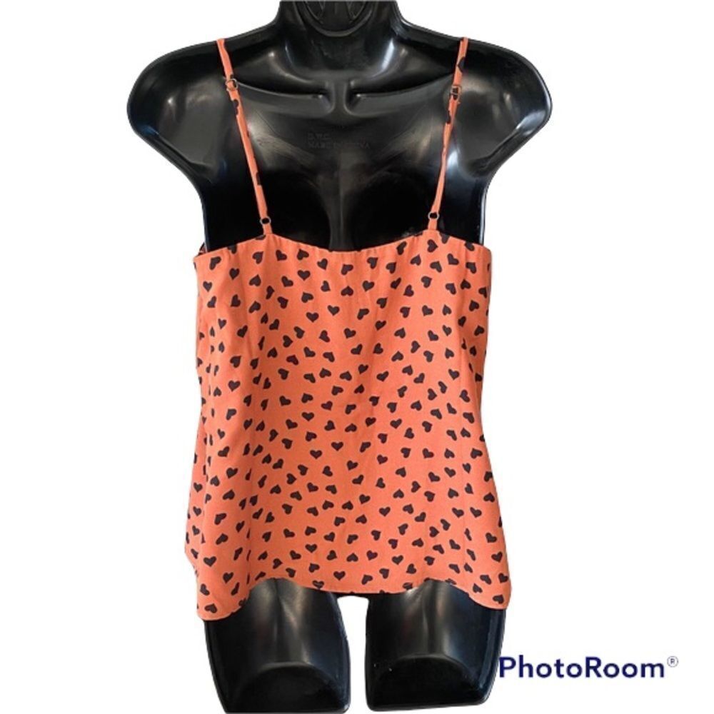 ✨ Socialite Scalloped Rust Heart Tank✨ - Picture 3 of 3